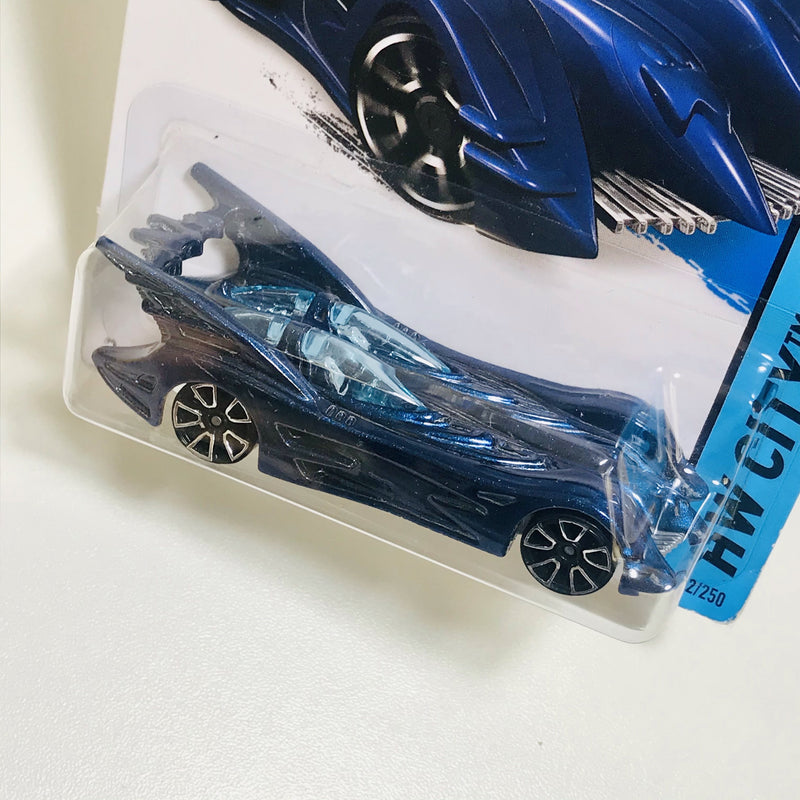 2014 Hot Wheels HW City Infinity Batmobile azul metálico TRAP5