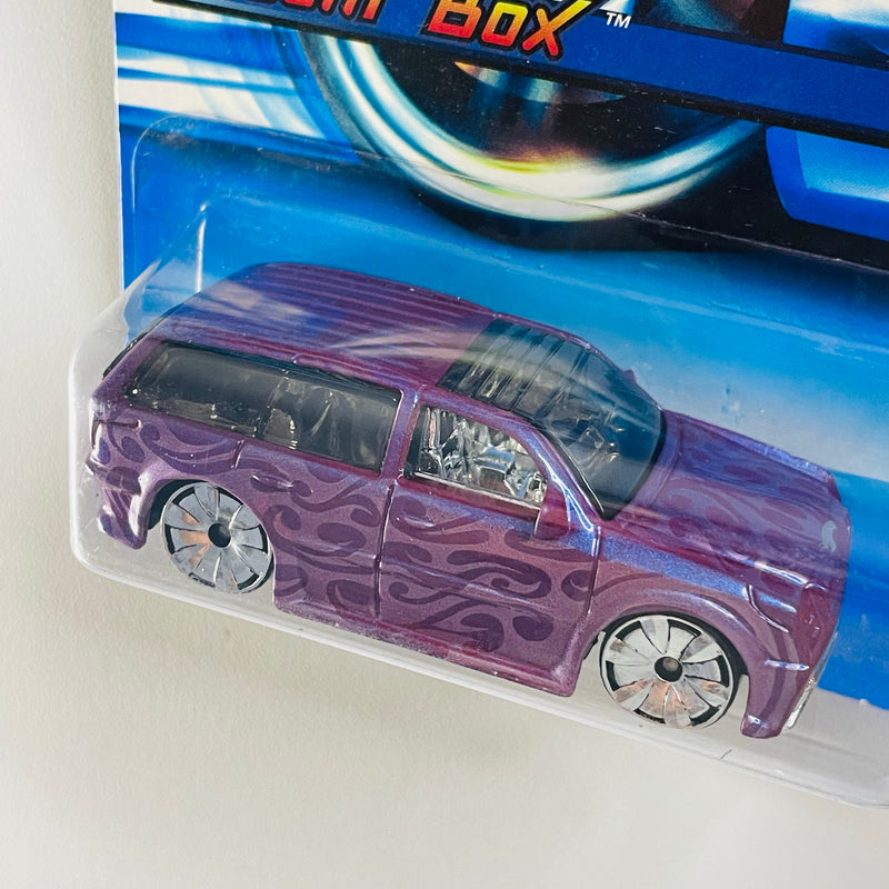 2005 Hot Wheels Twenty + Boom Box 118 morado metálico con flamas Bling