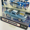 2001 Muscle Machines 66 Ford Mustang celeste con Tarjeta Coleccionista