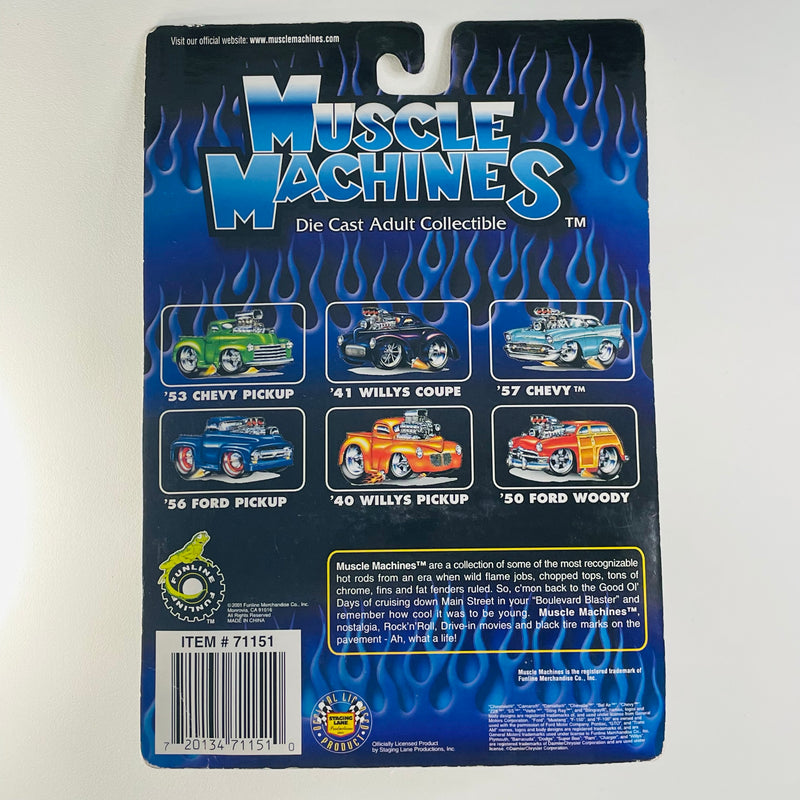 2001 Muscle Machines 66 Ford Mustang celeste con Tarjeta Coleccionista
