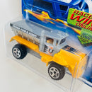 2002 Hot Wheels Oshkosh Snowplow 171 amarillo 5SP