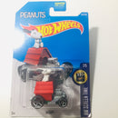 2016 Hot Wheels HW Screen Time Snoopy Peanuts rojo OH5