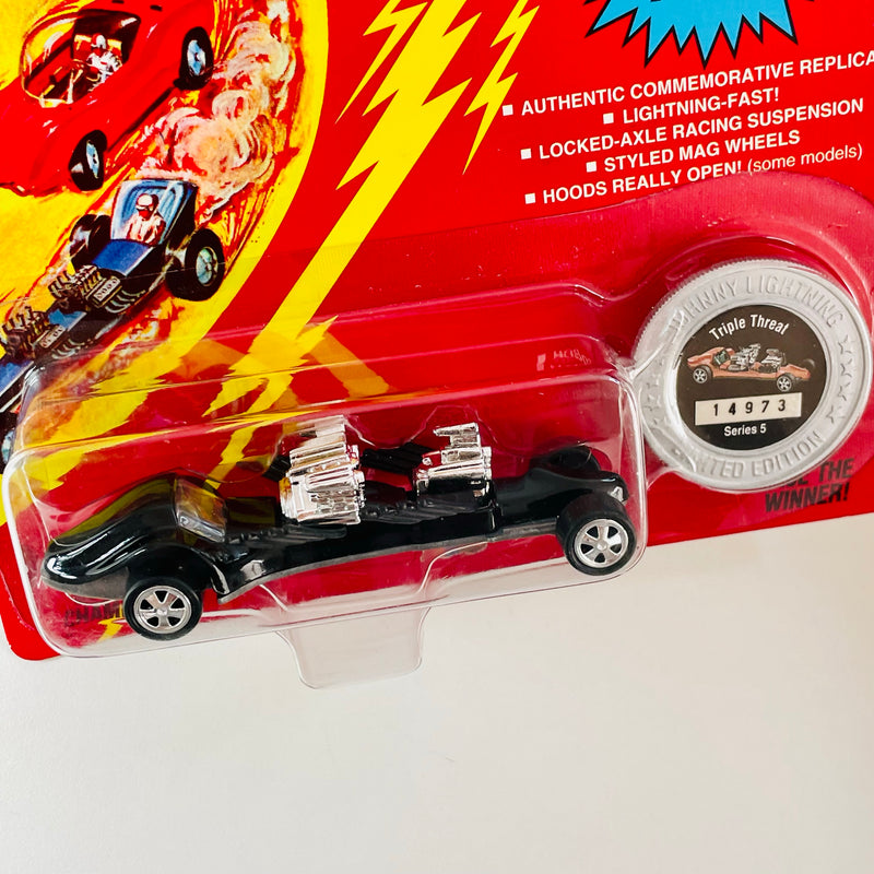 1995 Johnny Lightning The Challengers Commemorative Limited Edition Series 5 Triple Threat negro con Moneda Coleccionista