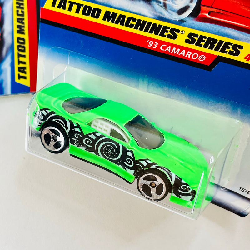 1998 Hot Wheels Tattoo Machines Series Colección Set de 4 - 57 T-Bird Ford, 93 Camaro Chevrolet, Stutz Blackhawk, Corvette Stingray