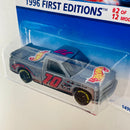 1996 Hot Wheels First Editions Chevy 1500 plata Goodyear 7SP base Plata