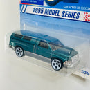 1995 Hot Wheels Model Series Dodge Ram 1500 verde metálico 5DOT variante aros blancos Primera Edición