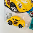 2017 Hot Wheels Tooned Volkswagen Beetle amarillo 5SP