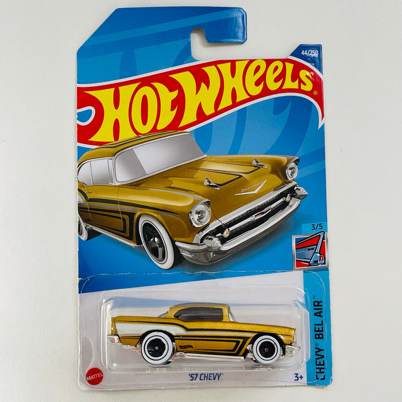 2022 Hot Wheels Chevy Bel Air 57 Chevy dorado metálico 5SP