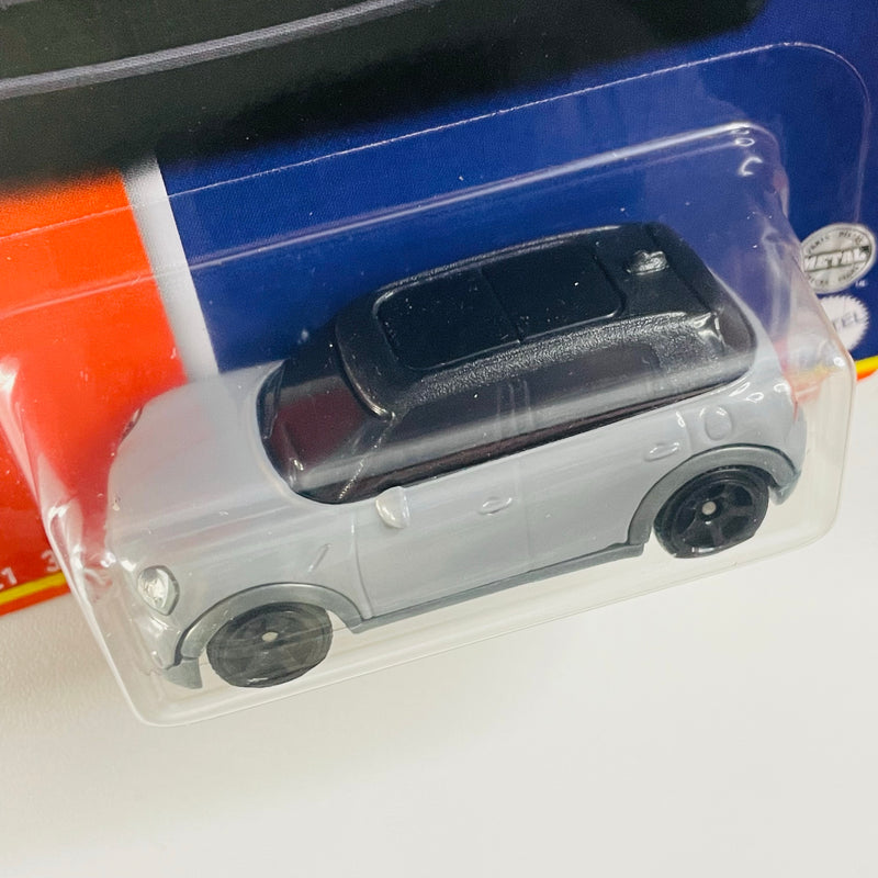 2021 Matchbox Global Series 2011 Mini Cooper Countryman gris