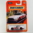2021 Matchbox MBX Metro 19 Ford Mustang Coupe blanco