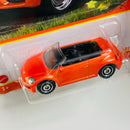 2022 Matchbox MBX Highway 2019 Volkswagen Beetle Convertible naranja metálico