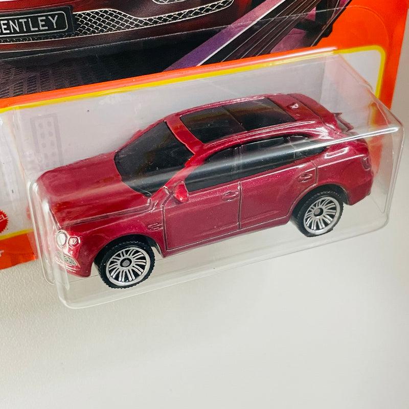 2022 Matchbox MBX Metro Bentley Bentayga rojo metálico