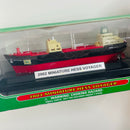 2002 Hess Miniature Hess Voyager Gasoline Oil Tanker Buque Cisterna negro con rojo