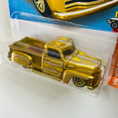 2022 Hot Wheels HW Hot Trucks Chevrolet La Troca dorado metálico LW