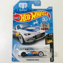 2018 Hot Wheels Factory Sealed Nightburnerz Mad Mike 15 Mazda MX-5 Miata blanco OH5 con LW