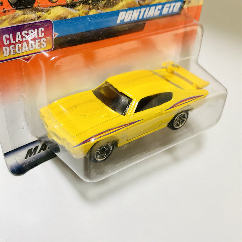 1998 Matchbox Classic Decades 70 Pontiac GTO 38 amarillo