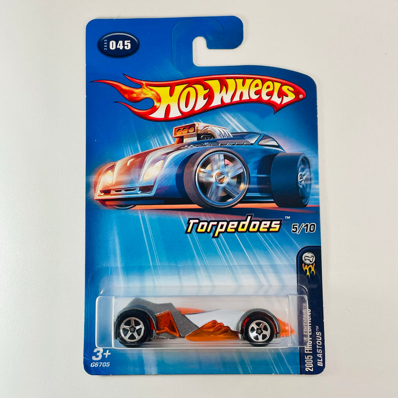 2005 Hot Wheels First Editions Torpedoes Blastous 045 gris con blanco 5SP
