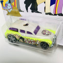 2016 Hot Wheels The Beatles Yellow Submarine John Lennon Cockney Cab II blanco PR5