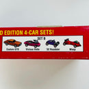 1994 Johnny Lightning Commemorative Limited Edition 4 Pack Set de 4 con Moneda Coleccionista - Custom Pontiac GTO, Vicious Vette Chevrolet Corvette, 32 Ford Roadster, Wasp