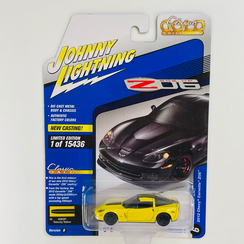 2021 Johnny Lightning Limited Edition 1/15,436 Classic Gold Collection 2012 Chevy Corvette Z06 amarillo