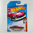 2021 Hot Wheels Muscle Mania 85 Chevrolet Camaro IROC-Z rojo metálico PR5