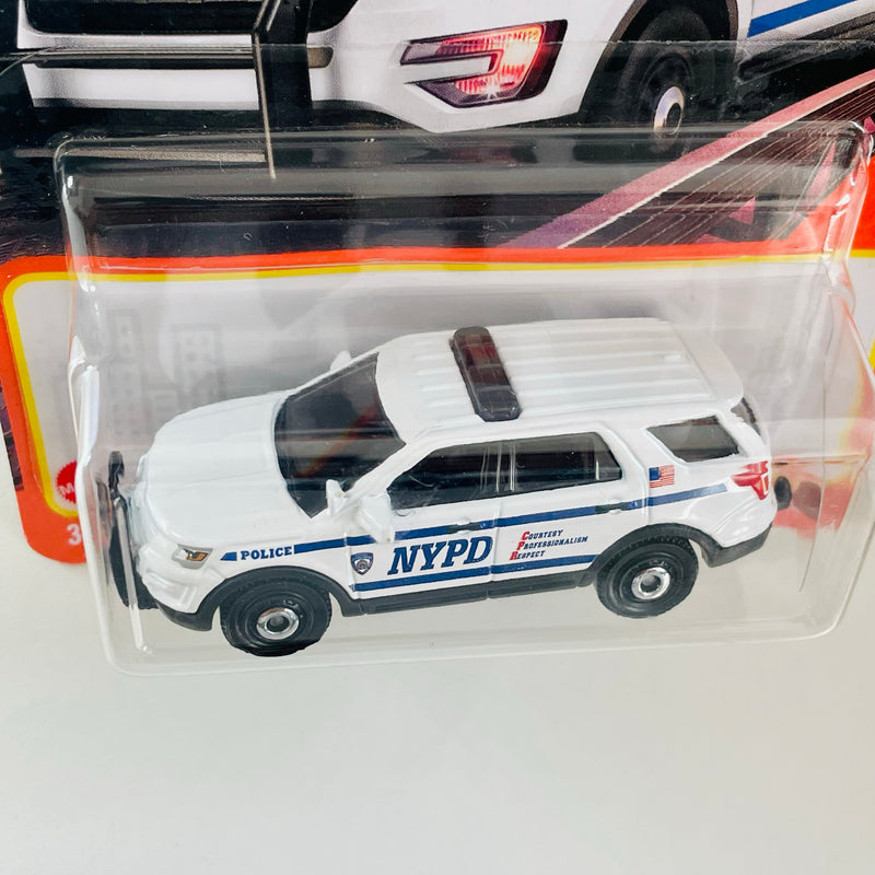 2022 Matchbox MBX Metro 2016 Ford Interceptor Utility blanco