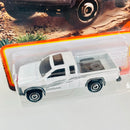 2022 Matchbox MBX Off-Road 95 Nissan Hardbody D21 blanco