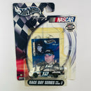 2003 Hot Wheels Racing Race Day Series NASCAR Ryan Newman 12 Alltel Dodge Charger Stock Car negro con blanco Goodyear 10SP