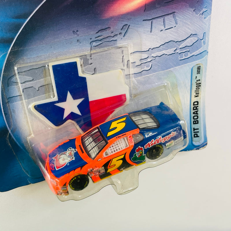 2001 Hot Wheels Racing Pit Board NASCAR Terry Labonte 5 Kelloggs Chevrolet Monte Carlo naranja con azul Goodyear 10SP con Sticker