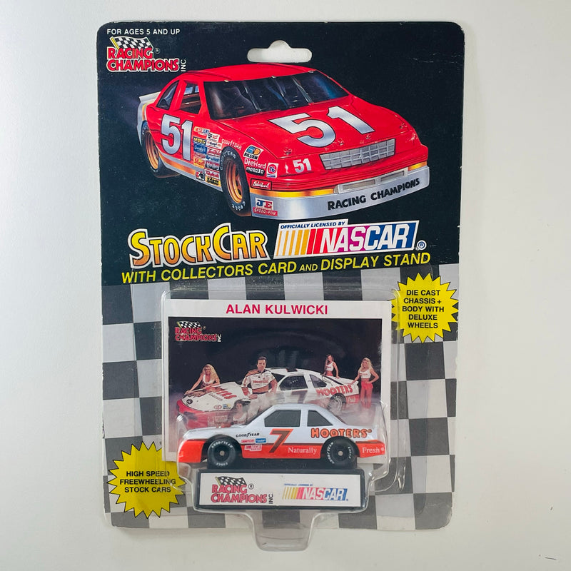 1992 Racing Champions Stock Car NASCAR Alan Kulwicki 7 Hooters Ford Thunderbird blanco Llantas Goodyear