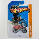2013 Hot Wheels HW Stunt HW450F rojo ORMC base ZAMAC
