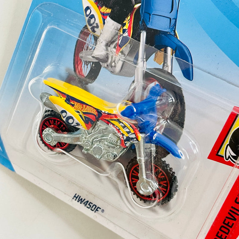 2018 Hot Wheels HW Daredevils HW450F amarillo ORMC base ZAMAC