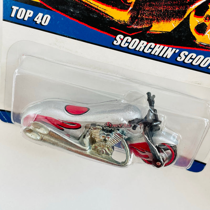 2007 Hot Wheels 40 Anniversary Since 68 Top 40 Scorchin' Scooter plata metálico MC3 base ZAMAC