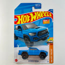 2022 Hot Wheels HW Hot Trucks 20 Toyota Tacoma azul BAJA5 Primera Edición