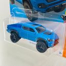 2022 Hot Wheels HW Hot Trucks 20 Toyota Tacoma azul BAJA5 Primera Edición