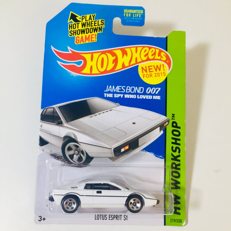 2015 Hot Wheels HW Workshop James Bond 007 Lotus Esprit S1 blanco 5SP