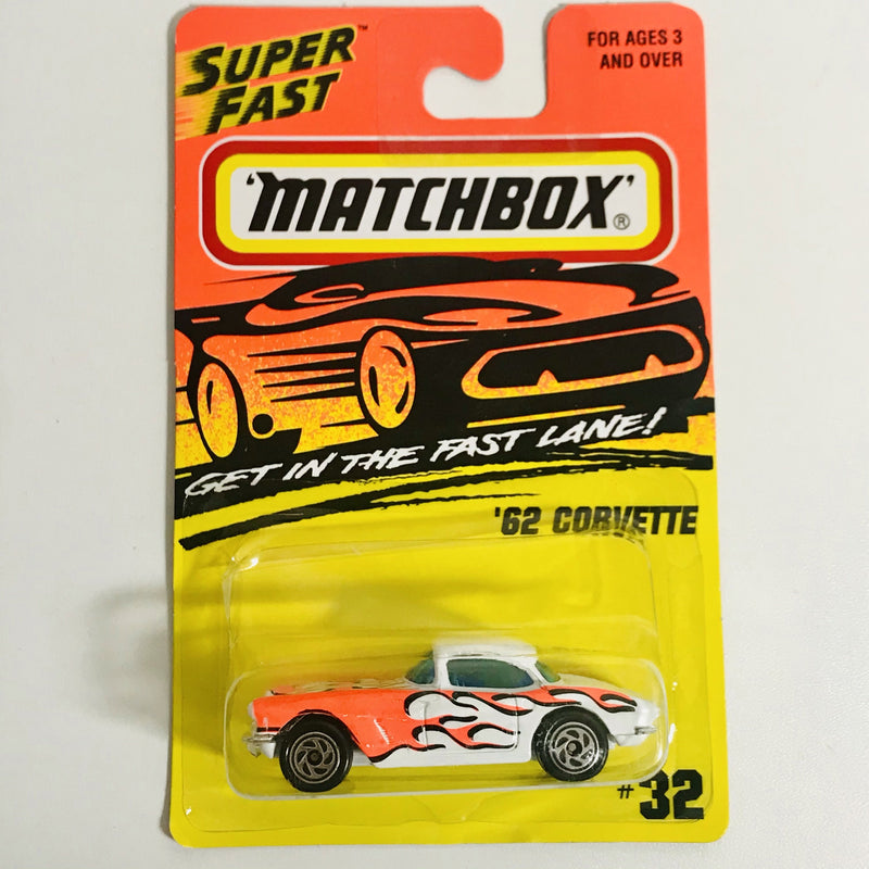 1997 Matchbox Super Fast 62 Corvette blanco con flamas naranjas