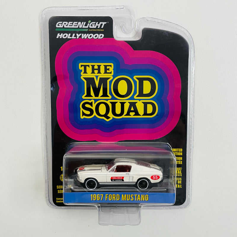 2022 Greenlight Hollywood The Mod Squad Patrulla Juvenil Limited Edition 1967 Ford Mustang blanco Llantas de Goma