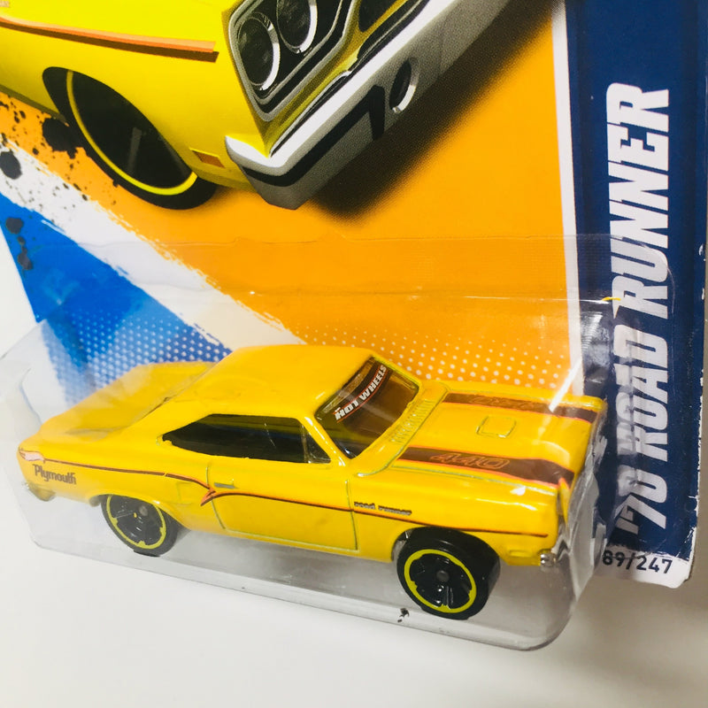 2012 Hot Wheels Muscle Mania Mopar 70 Road Runner amarillo MC5