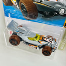 2022 Hot Wheels Baja Blazers Blade Raider plata BLOR