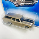 2009 Hot Wheels New Models 70 Chevelle SS Wagon dorado 5SP