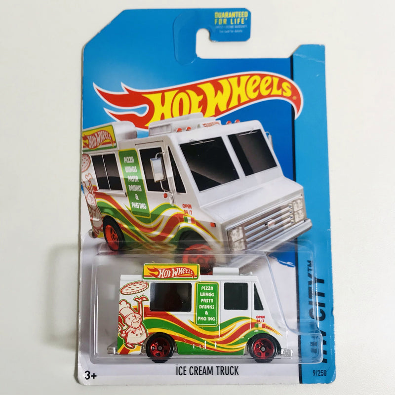 2014 Hot Wheels HW City Ice Cream Truck blanco 5SP