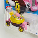 2022 Hot Wheels Fast Foodie Sweet Driver dorado AD
