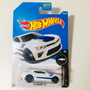 2017 Hot Wheels Camaro Fifty 16 Camaro SS blanco MC5