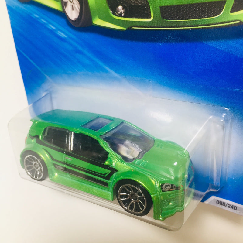 2010 Hot Wheels Nightburnerz Volkswagen Golf GTI verde J5