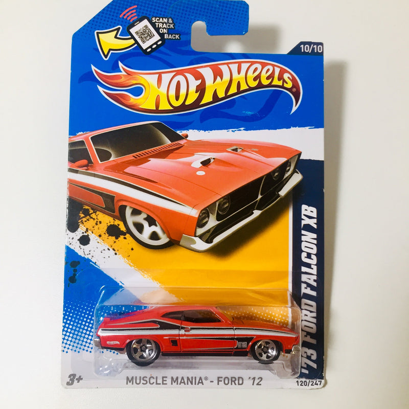 2012 Hot Wheels Muscle Mania Ford 73 Ford Falcon XB rojo 5SP