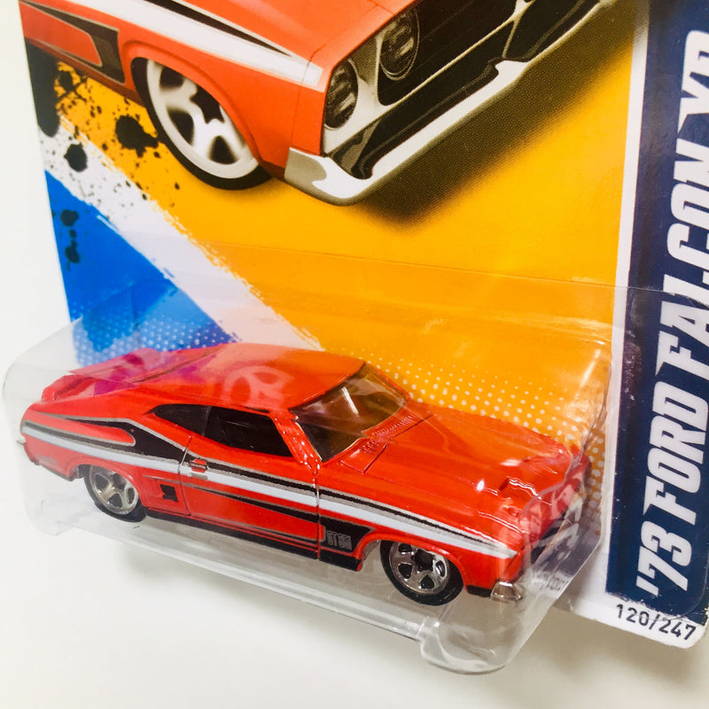 2012 Hot Wheels Muscle Mania Ford 73 Ford Falcon XB rojo 5SP