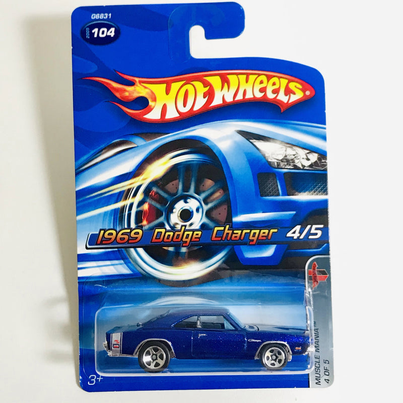 2005 Hot Wheels Muscle Mania 1969 Dodge Charger 104 azul 5SP