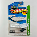 2013 Hot Wheels HW Imagination Star Trek U.S.S. Enterprise NCC-1701 blanco