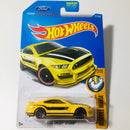 2017 Hot Wheels Muscle Mania Ford Shelby GT350R amarillo PR5